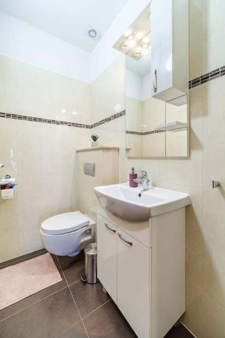 Peters Apartment Sutivan Luaran gambar