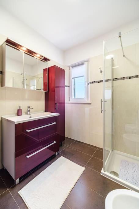 Peters Apartment Sutivan Luaran gambar