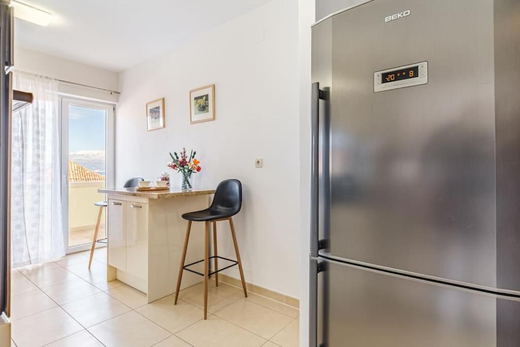 Peters Apartment Sutivan Luaran gambar